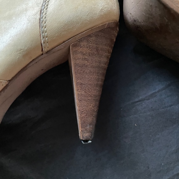 Vintage Tan Leather Cowgirl Boots 5 - Picture 11 of 17